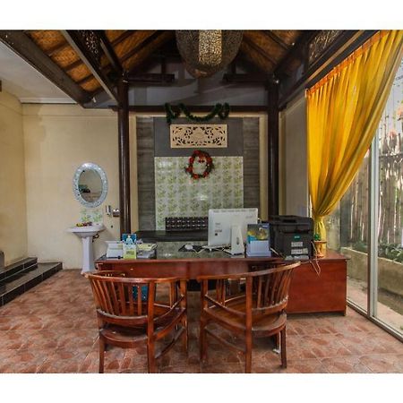 Jimbaran Lestari Hotel & Residence - Spa Buitenkant foto