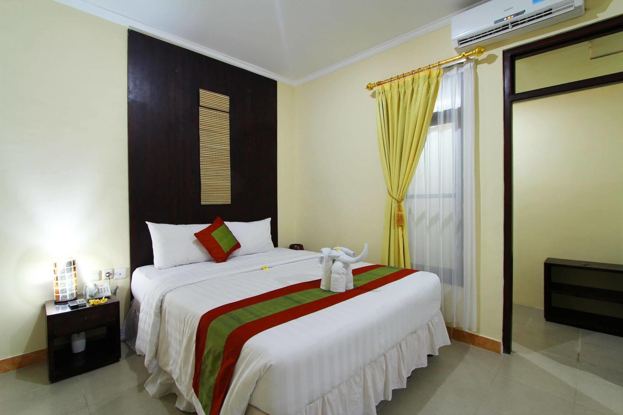 Jimbaran Lestari Hotel & Residence - Spa Buitenkant foto